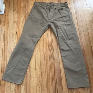Men’s Levi Khaki’s